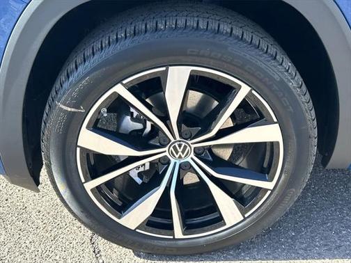 2025 Volkswagen Atlas 2.0T SEL Premium R-Line 4MOTION