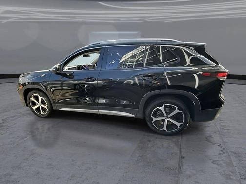 deep black pearl 2026 Volkswagen Tiguan 2.0T SE