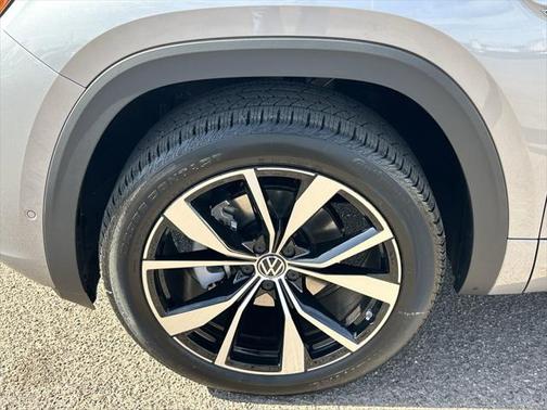 2025 Volkswagen Atlas 2.0T SEL Premium R-Line 4MOTION