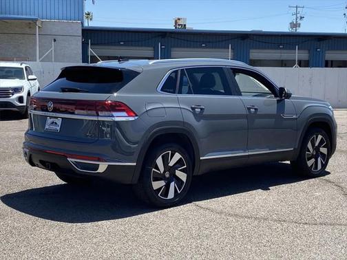 2025 Volkswagen Atlas Cross Sport 2.0T SEL