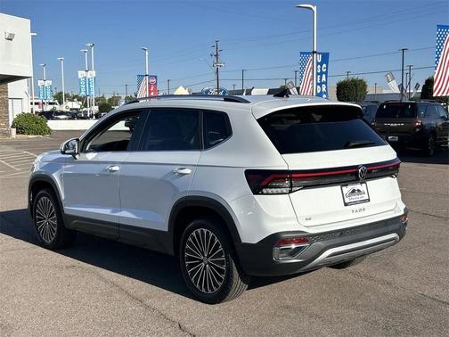 2025 Volkswagen Taos 1.5T SE