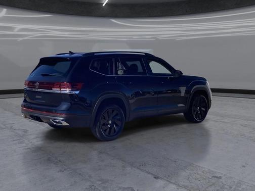 deep black pearl 2026 Volkswagen Atlas 2.0T SE w/Technology