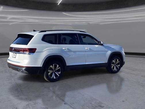opal white pearl 2026 Volkswagen Atlas 2.0T SE