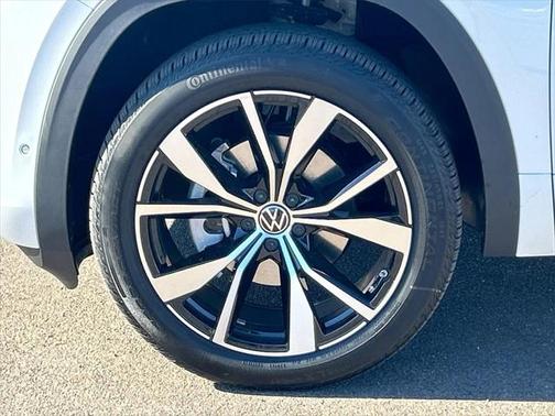 2025 Volkswagen Atlas 2.0T SEL Premium R-Line 4MOTION