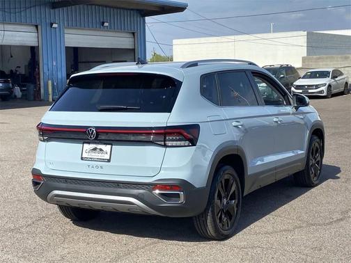 2025 Volkswagen Taos 1.5T SE