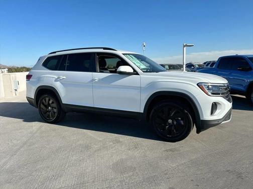 2025 Volkswagen Atlas 2.0T SE w/Technology 4MOTION