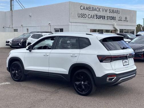 2025 Volkswagen Taos 1.5T SE