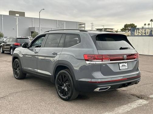 2025 Volkswagen Atlas 2.0T SE w/Technology