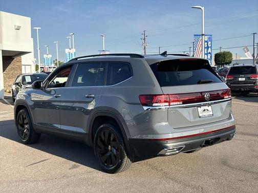 2025 Volkswagen Atlas 2.0T SE w/Technology 4MOTION