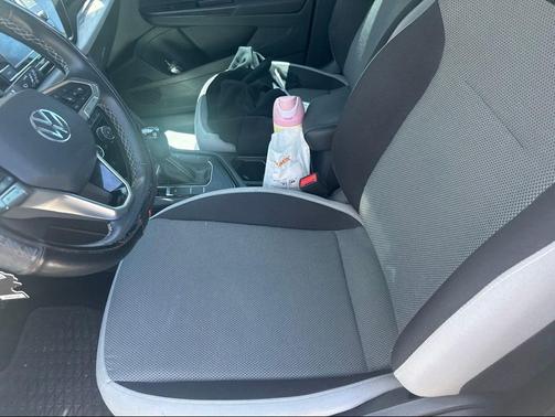 Pure White 2023 Volkswagen Taos 1.5T S