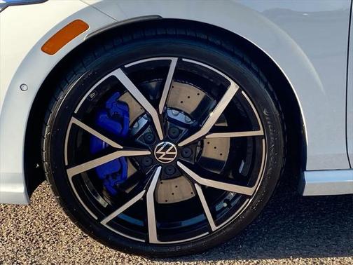 2024 Volkswagen Golf R 2.0T DSG