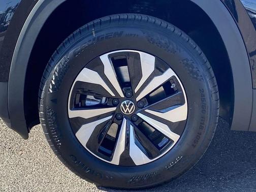 deep black pearl 2026 Volkswagen Atlas 2.0T SE
