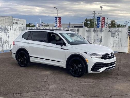 2023 Volkswagen Tiguan 2.0T SE R-Line Black