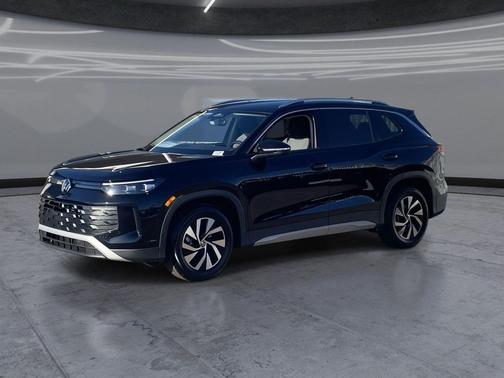 Deep Black Pearl 2026 Volkswagen Tiguan 2.0T S