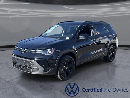 Deep Black Pearl 2025 Volkswagen Taos 1.5T SE Black