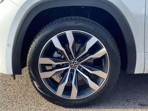 2023 Volkswagen Atlas 3.6L SEL Premium