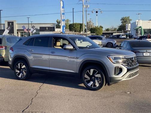 2026 Volkswagen Atlas Cross Sport 2.0T SE w/Technology 4MOTION