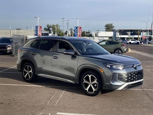 2026 Volkswagen Tiguan 2.0T SE