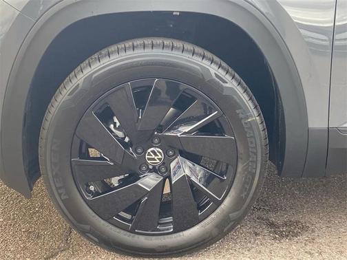 2026 Volkswagen Atlas Cross Sport 2.0T SE w/Technology 4MOTION