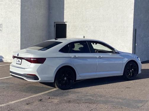 2026 Volkswagen Jetta 1.4T SE