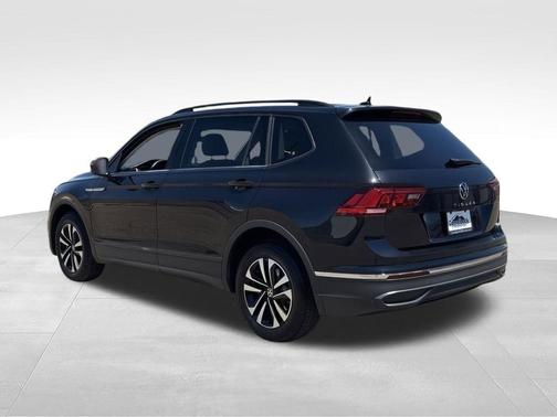 Deep Black Pearl 2024 Volkswagen Tiguan 2.0T S