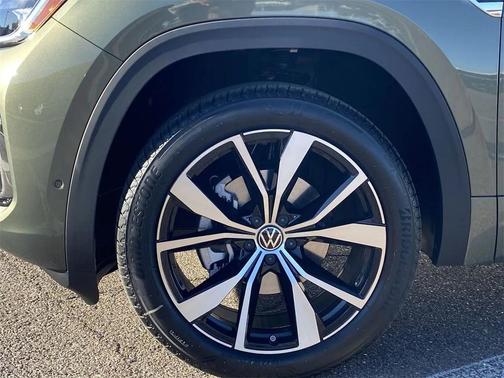 2026 Volkswagen Atlas 2.0T SEL Premium R-Line 4MOTION