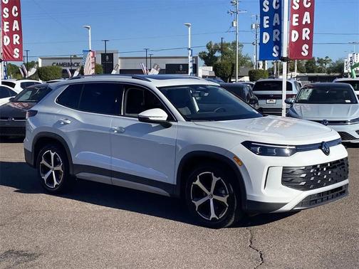 2025 Volkswagen Tiguan 2.0T SE