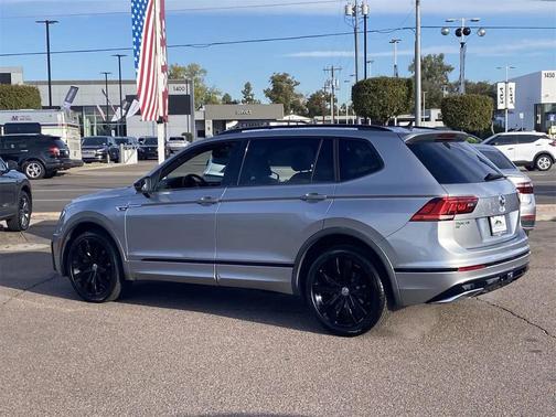 2020 Volkswagen Tiguan 2.0T SEL R-Line Black