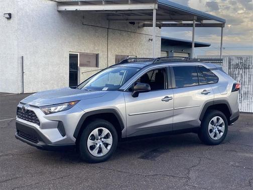 2020 Toyota RAV4 LE