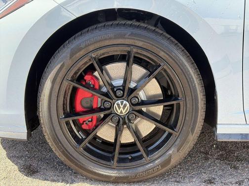 Monument Gray w/Deep Black Roof 2026 Volkswagen Jetta GLI 2.0T Autobahn