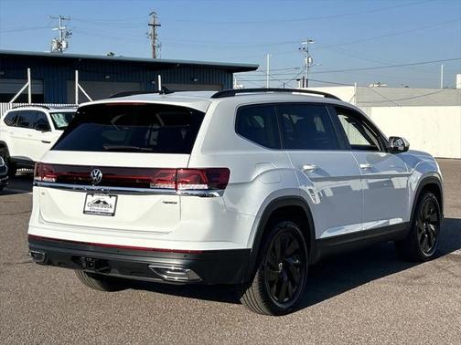 2025 Volkswagen Atlas 2.0T SE w/Technology 4MOTION