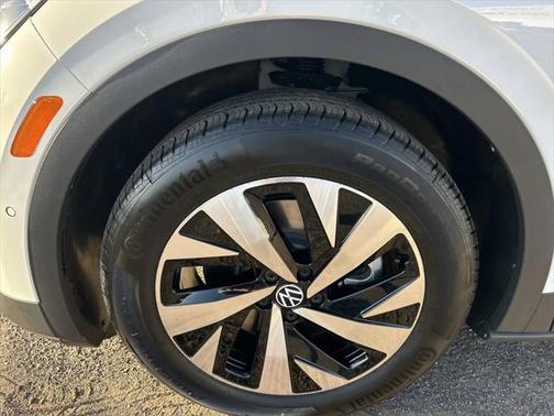 2025 Volkswagen ID.4 Pro