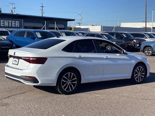 2025 Volkswagen Jetta 1.5T SE