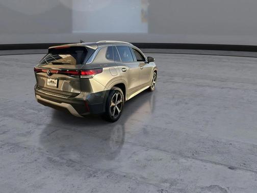 platinum gray metallic 2026 Volkswagen Tiguan 2.0T SE