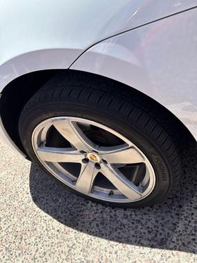 Carrara White Metallic 2018 Porsche Macan Macan