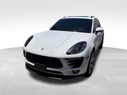 Carrara White Metallic 2018 Porsche Macan Macan
