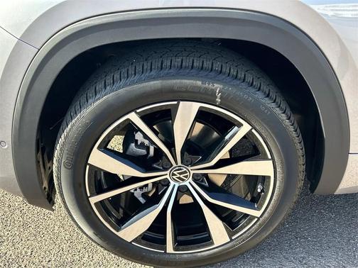 2025 Volkswagen Atlas 2.0T SEL Premium R-Line 4MOTION