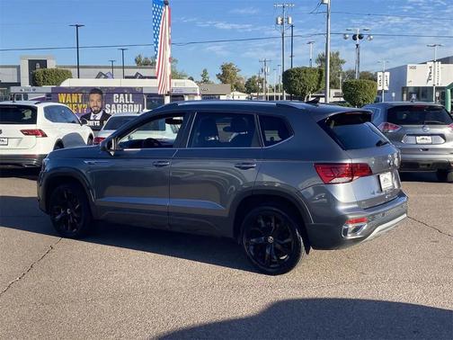 2023 Volkswagen Taos 1.5T SE