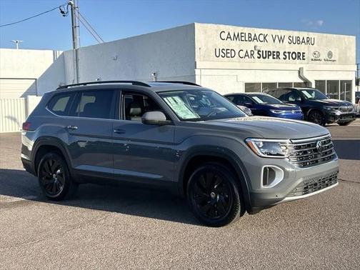 2025 Volkswagen Atlas 2.0T SE w/Technology 4MOTION