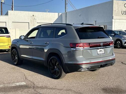 2025 Volkswagen Atlas 2.0T SE w/Technology 4MOTION