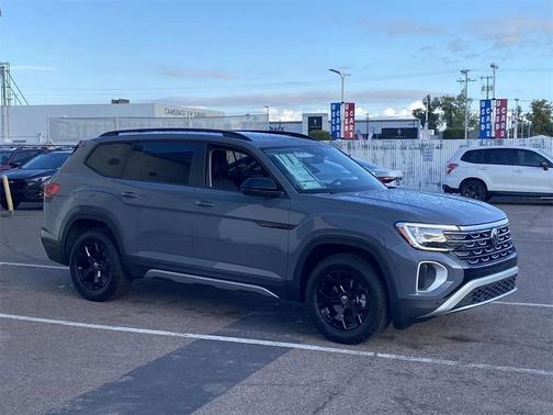 2026 Volkswagen Atlas 2.0T Peak Edition