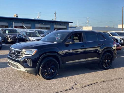 2026 Volkswagen Atlas Cross Sport 2.0T SE w/Technology