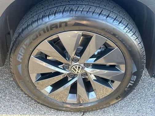 Pyrite Silver 2023 Volkswagen Taos 1.5T S