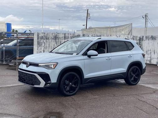 2026 Volkswagen Taos SE