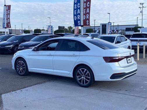 2025 Volkswagen Jetta 1.5T SE