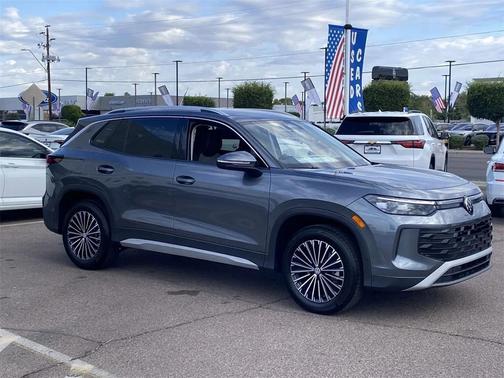 2025 Volkswagen Tiguan 2.0T S