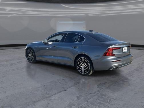Gray 2020 Volvo S60 T5