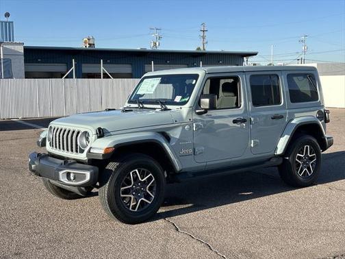 2024 Jeep Wrangler 4-Door Sahara 4x4