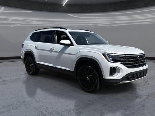 opal white pearl 2026 Volkswagen Atlas 2.0T SE w/Technology