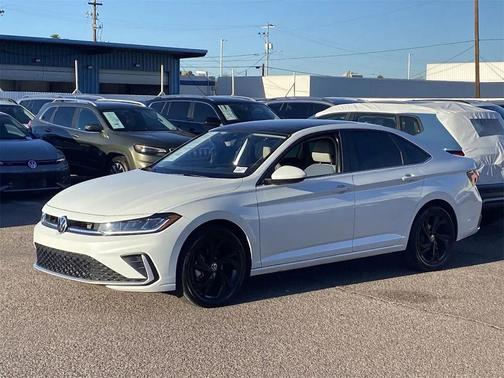 2025 Volkswagen Jetta 1.5T SE